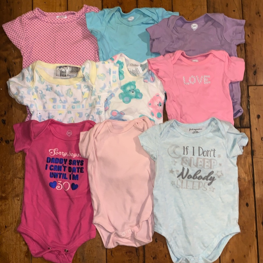 0-3 Month girl onesie lot